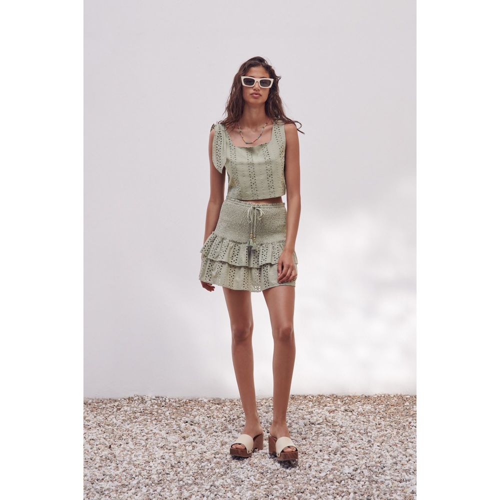 Zara BLOUSE WITH CUTWORK EMBROIDERY Cropped Green Eyelet New Tags XS
